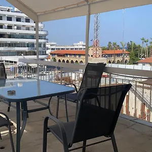 Unique 100 Meters From Hostal