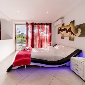 Mesogios House Appartamento